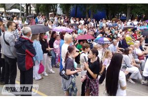 В Радошковичах проходит праздничное мероприятие, посвященное Дню строителя и 40-летию ОАО «Радошковичский керамический завод»