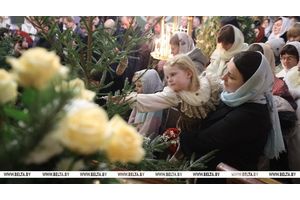 Лукашенко: пусть Рождество станет источником духовных сил для новых свершений и открытий