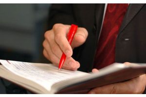 Об ограничении права на выезд за пределы страны