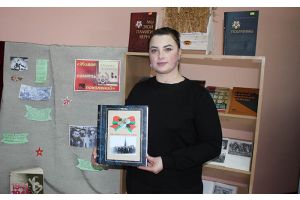У бібліятэку на выставу