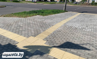 Продолговатые линии и точки: что обозначают желтые плиточки