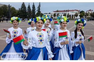 К масштабному празднику и подготовка соответствующая!