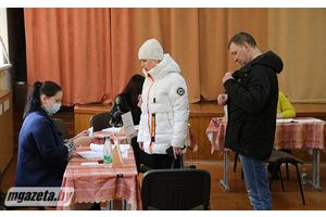Сегодня «МГ» разыгрывает призы на участках для голосования по референдуму