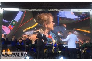 На Центральной площади проходит концертная программа «Мелодыя сэрца» 