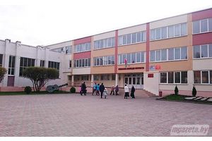Успех -- работа коллективная. Гимназии-колледжу искусств Молодечно исполняется 30 лет