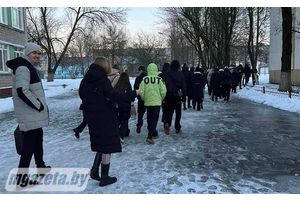 Сегодня, 27 января, выпускники средних школ и гимназий Молодечно принимают участие в репетиционном централизованном экзамене (РЦЭ)