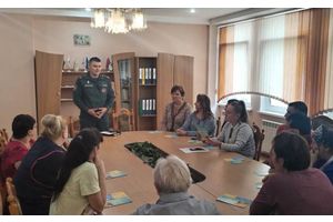 Продолжаем выступать в трудовых коллективах