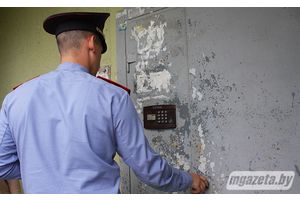За оставленное в подъезде имущество можно получить штраф
