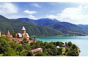 Молодечненцы путешествовали по Грузии -- пешком и на мотоциклах