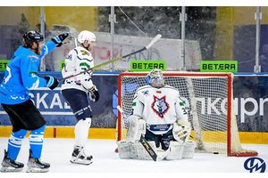 «Динамо-Молодечно» вновь уступило чемпиону, хотя вело в счете