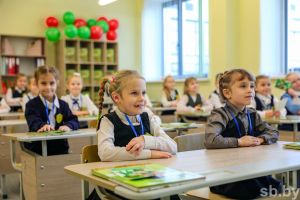 В Минтруда напомнили, кто может получить единовременную материальную помощь к новому учебному году