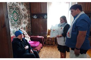 Активисты «Белой Руси» посетили пожилых людей