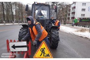 Проходит ямочный ремонт дорог