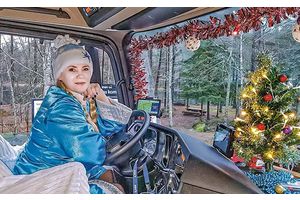 Водитель-международник Татьяна Завадская: «Борщ варить я умею! А пироги пеку в мультиварке даже в кабине машины»