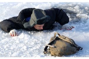 ГРАНС правяло вучэнні па выратаванні чалавека, які праваліўся пад лёд