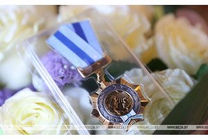 Орденом Матери награждены 186 жительниц пяти областей и Минска