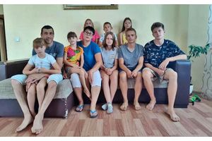 Как родители по призванию из Молодечненского района воспитывают детей в доме семейного типа