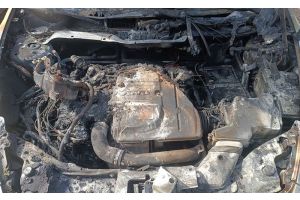 В городе горел автомобиль