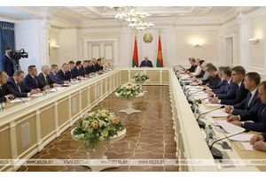 Лукашенко провел совещание по вопросам совершенствования кадровой политики