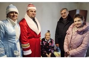 Олег Семенчук поздравил жителей Радошковичей с рождественскими и новогодними праздниками