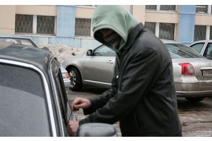 Работник молодечненского угрозыска -- про угоны машин и покупку авто  «с рук»