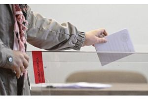 Кандидаты в президенты Польши ориентированы не на реальные нужды граждан, а на личное обогащение и продвижение по карьерной лестнице