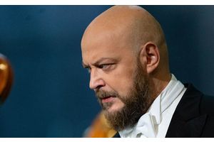 «Нужно просто страдать заинтересованностью». Сулимский о пути в оперу и кузницах певческих кадров