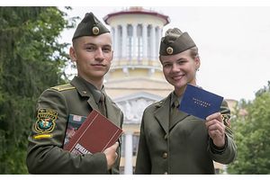 Профориентационные мероприятия к поступлению в военно-учебные заведения проходят в ВС