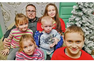 «Мы не только приемные родители, но и крестные -- Бог породнил нас навсегда»
