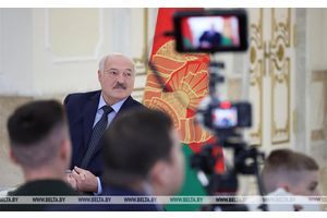 О Дворце Независимости, развитии страны, идеологии и воспоминаниях прошлых лет. Подробности встречи Лукашенко с молодежным активом