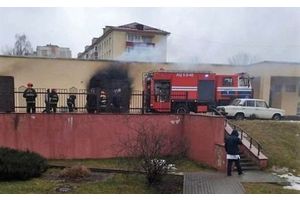 Пожар на территории детской больницы в Молодечно