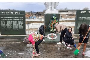 Молодое поколение чтит память погибших земляков