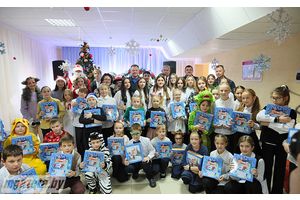 Двести сладких книг от министерства добра