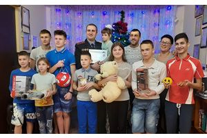 Дед Мороз пришел в погонах
