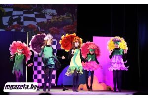 МТБанк и театр «i»: «Алиса в Зазеркалье» покоряет Молодечно, даря шанс каждому таланту