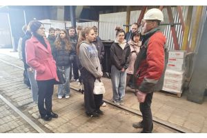 Профессия с искрой почета