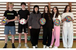 Свисток, кроссовки и аромат ванили: две грани одного человека