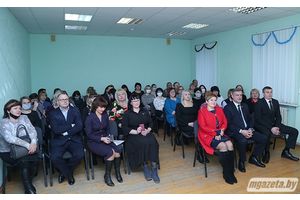 День работников социальной защиты: слова благодарности, награды, цветы