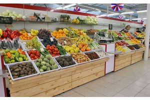 Фрукты и цирк в ноябре стали дешевле, овощи и похороны — дороже