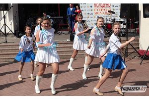 Фестиваль красок, фотозоны, живая музыка, дискотека. В Молодечно пройдет праздник в честь Дня молодежи