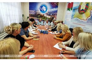 Белорусский союз женщин призывает сохранить единство и мир
