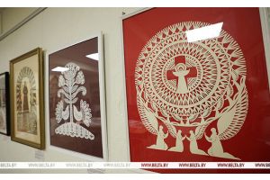 Бумажные кружева. Мастера из Молодечно хранят традиции белорусской вытинанки с уникальным почерком