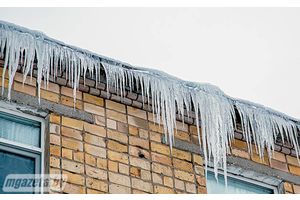 Сосульки на крышах представляют опасность