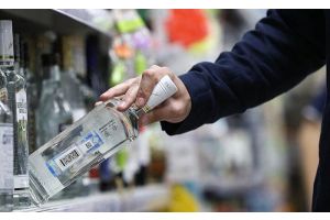 Пять рублей или уголовное дело? Житель Молодечненского района устроил грабеж из-за бутылки алкоголя
