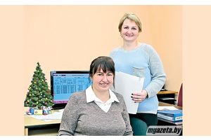 «Хорошие девчата, заветные подруги,Приветливые лица, огоньки веселых глаз»…