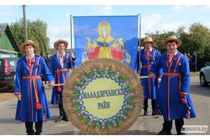 І вялі ўсе сцяжынкі ў Лебедзева на «Дажынкі»