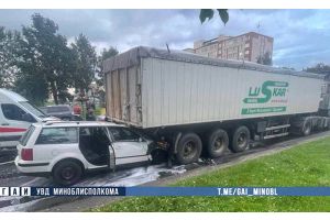 Два несовершеннолетних пассажира легковушки пострадали в ДТП в Молодечно