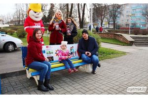 В Молодечно установили  скамейки с противопожарными картинками