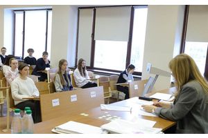 Не явились более 1,3 тыс. учащихся, один удален. В Минобразования рассказали, как прошел РЦЭ