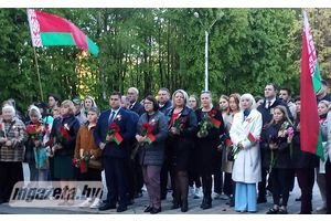 У братской могилы в Молодечно состоялся митинг